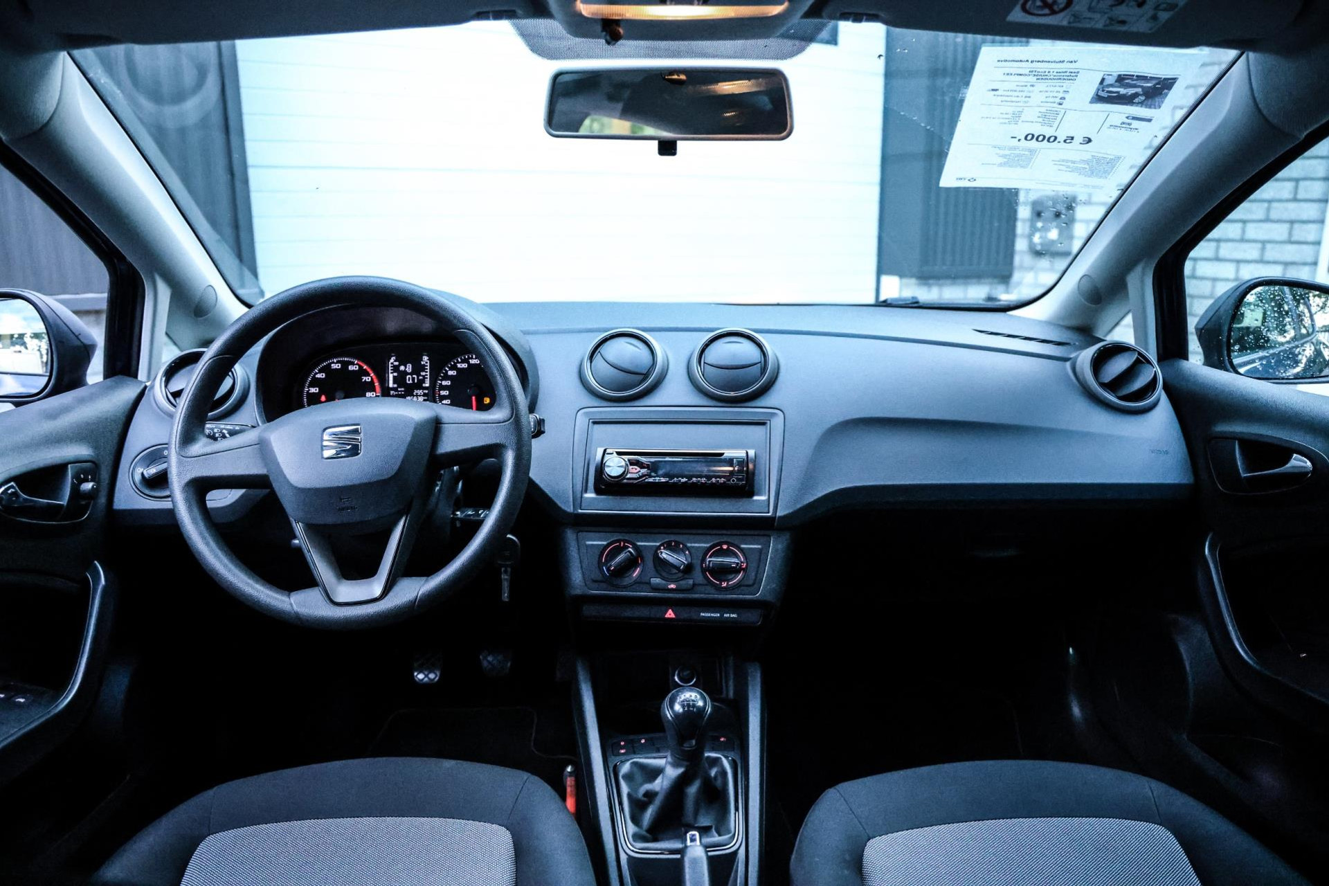 44325258-14.jpg