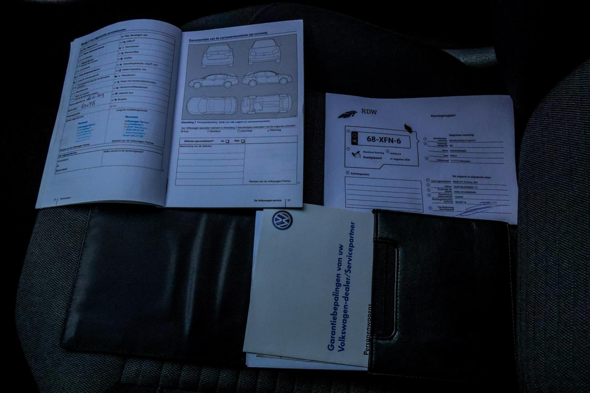 48496513-25.jpg