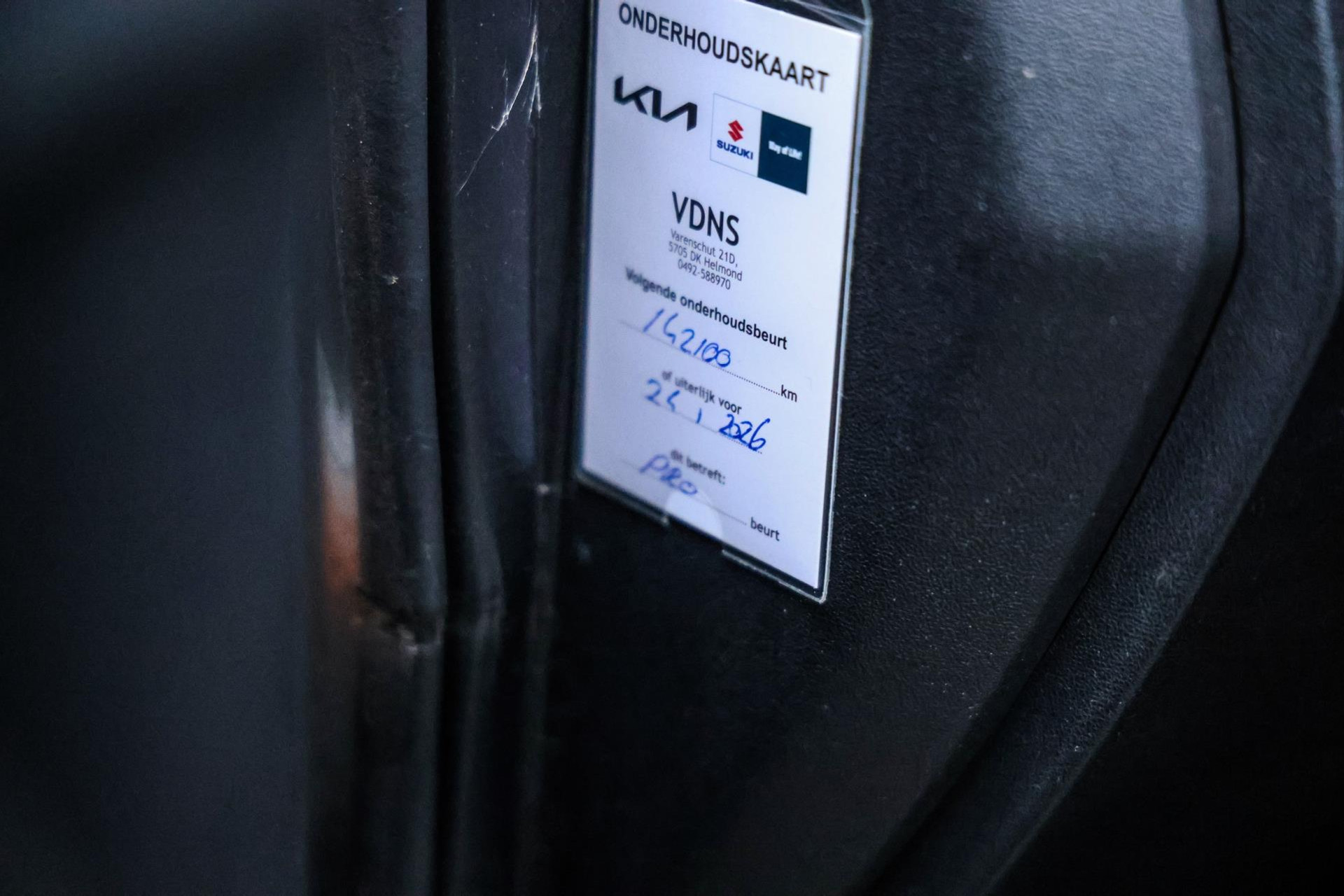 48497194-16.jpg