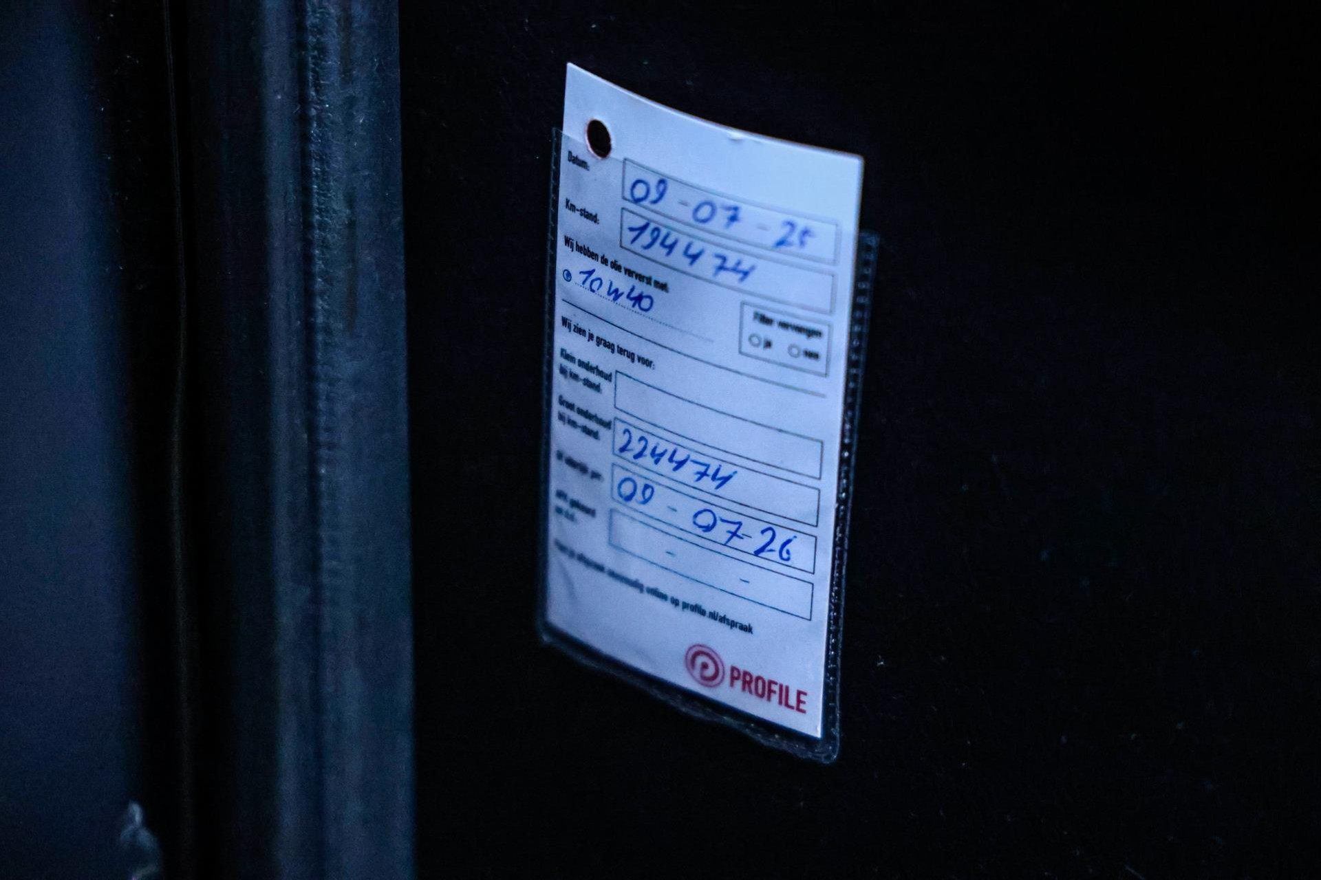 48497520-18.jpg
