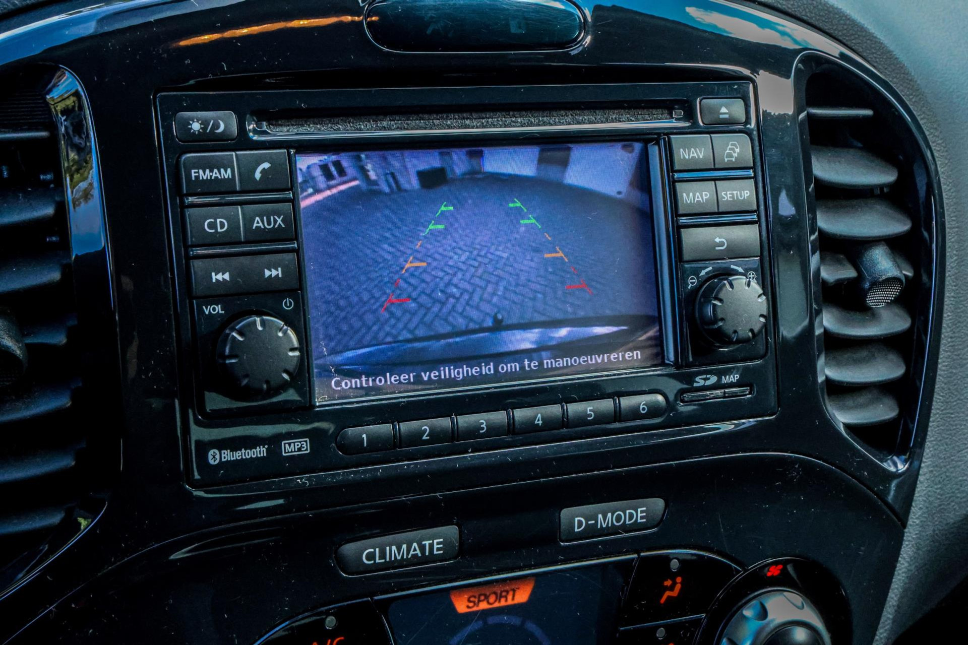 48681235-27.jpg